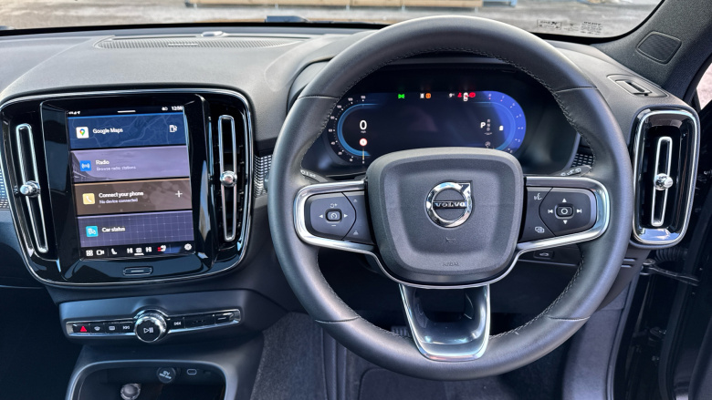 Volvo XC40 2.0 B4P Ultra Black Edition 5dr Auto Petrol Estate